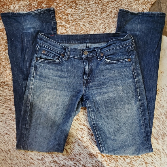 7FAMK - Picture 2 of 2